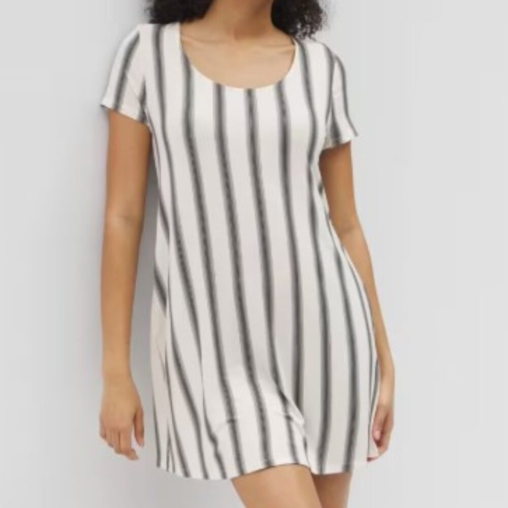 NWT Soma COOL NIGHTS Scoop Neck Short Sleeve Sleepshirt - Picture 1 of 6